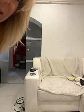 sissytrainz online show from November 2025 05:54:01 AM