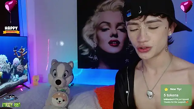 maxiy 001 online show from February 2025 10:50:02 AM