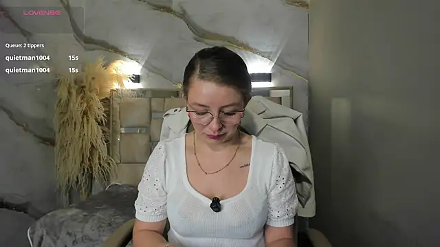 Snapshot of _isaabellaa chatting on July 2026 03:03:02 PM isaabellaa online show from July 2026 03:03:02 PM