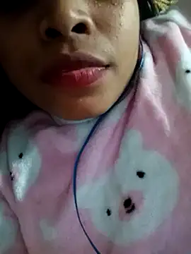 Snapshot of Queen_suman chatting on December 2024 01:06:01 PM Queen suman online show from December 2024 01:06:01 PM