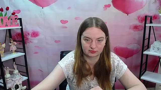 Snapshot of FreyaDak chatting on April 2026 05:06:02 PM FreyaDak online show from April 2026 05:06:02 PM