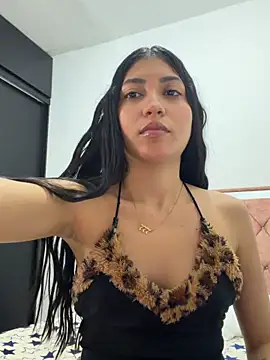 Snapshot of Sweetnaughtygirl_ chatting on April 2026 05:21:02 PM Sweetnaughtygirl online show from April 2026 05:21:02 PM