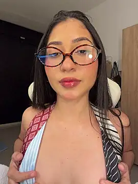 Snapshot of Sweetnaughtygirl_ chatting on May 2026 12:08:01 AM Sweetnaughtygirl online show from May 2026 12:08:01 AM