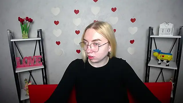 Snapshot of BeatriceFly chatting on December 2024 09:19:02 AM BeatriceFly online show from December 2024 09:19:02 AM