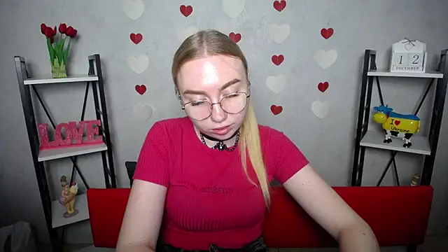 Snapshot of BeatriceFly chatting on December 2024 09:08:02 AM BeatriceFly online show from December 2024 09:08:02 AM