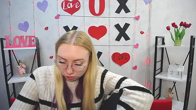 Snapshot of BeatriceFly chatting on January 2025 07:11:02 AM BeatriceFly online show from January 2025 07:11:02 AM