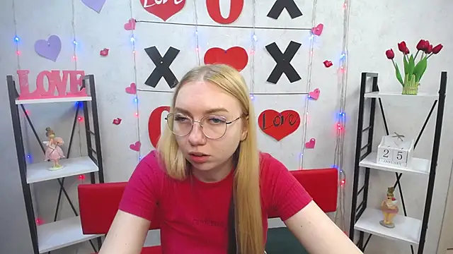 Snapshot of BeatriceFly chatting on January 2025 01:41:01 PM BeatriceFly online show from January 2025 01:41:01 PM