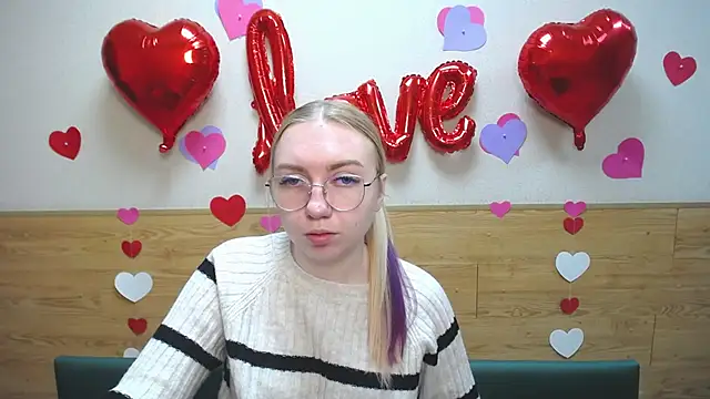 Snapshot of BeatriceFly chatting on January 2025 01:25:02 PM BeatriceFly online show from January 2025 01:25:02 PM