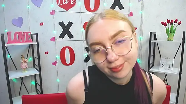 Snapshot of BeatriceFly chatting on February 2025 03:18:02 PM BeatriceFly online show from February 2025 03:18:02 PM