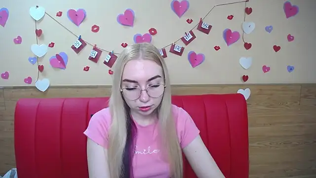 Snapshot of BeatriceFly chatting on February 2025 12:20:01 PM BeatriceFly online show from February 2025 12:20:01 PM