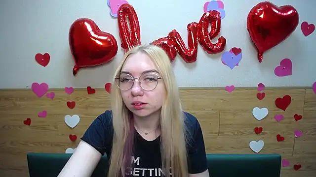 Snapshot of BeatriceFly chatting on March 2025 06:07:02 AM BeatriceFly online show from March 2025 06:07:02 AM