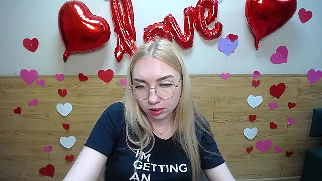 Snapshot of BeatriceFly chatting on March 2025 03:18:02 PM BeatriceFly online show from March 2025 03:18:02 PM