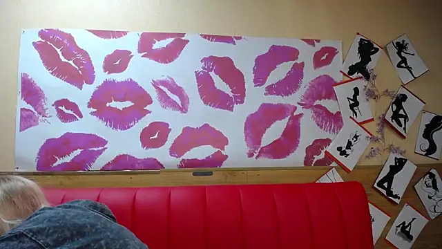 Snapshot of BeatriceFly chatting on September 2025 01:02:01 PM BeatriceFly online show from September 2025 01:02:01 PM