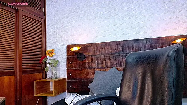 Celeste sanz online show from November 2025 10:49:01 AM