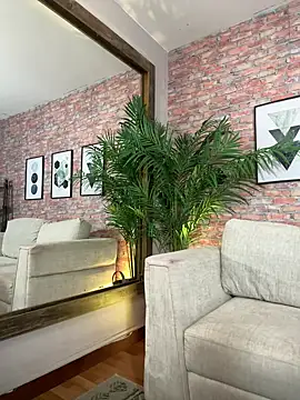 DahianaWalcott online show from March 2025 02:56:02 PM