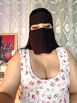 Snapshot of Cat_Sharisa chatting on November 2025 07:25:01 PM Cat Sharisa online show from November 2025 07:25:01 PM