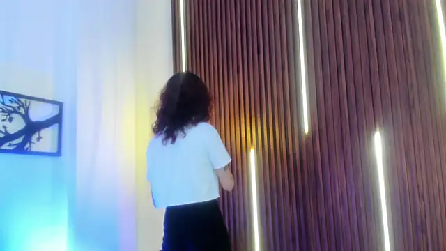 Cloe Evans1 online show from November 2025 07:18:02 PM