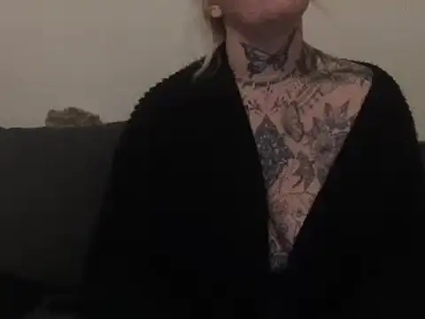 Snapshot of blondy40 chatting on March 2025 10:07:02 PM blondy40 online show from March 2025 10:07:02 PM