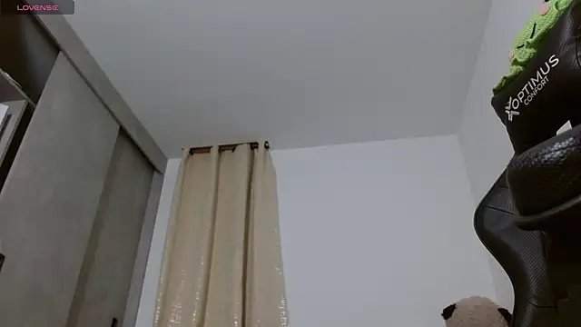 miss valery2 online show from April 2026 04:16:01 AM