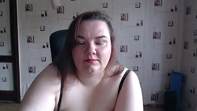 Snapshot of TasyaBigTTs chatting on November 2025 09:59:01 AM TasyaBigTTs online show from November 2025 09:59:01 AM