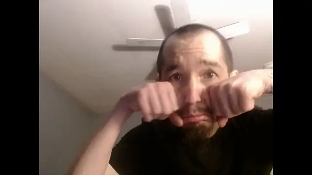 Snapshot of VanceFontaine chatting on December 2025 02:06:01 AM VanceFontaine online show from December 2025 02:06:01 AM