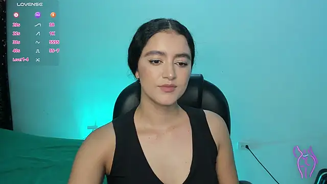 Snapshot of Adhara-zanne chatting on June 2026 09:29:01 AM Adhara-zanne online show from June 2026 09:29:01 AM
