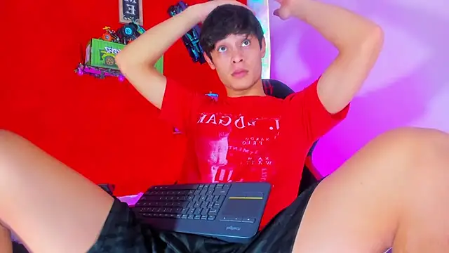 LilOwen  online show from October 2025 05:51:02 PM