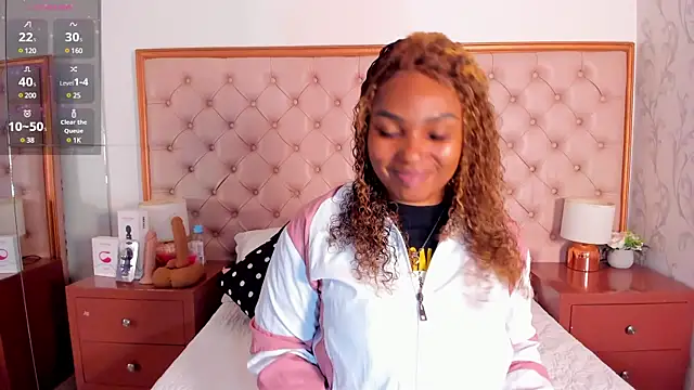 Isla Scott online show from March 2025 11:19:01 AM