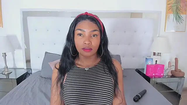 Isla Scott online show from April 2026 11:27:01 AM