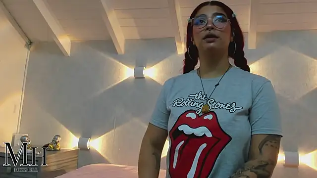 MizzHell online show from January 2026 03:44:01 AM