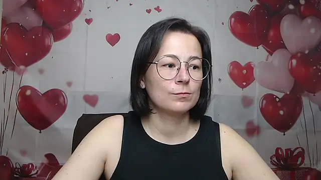 Snapshot of MarieSho chatting on May 2026 06:13:01 PM MarieSho online show from May 2026 06:13:01 PM