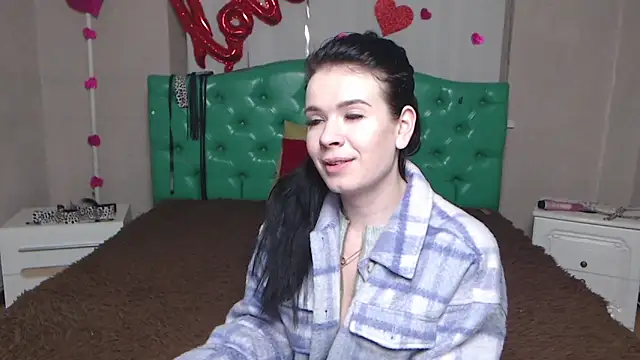 JasmineKouch online show from February 2026 06:22:02 PM