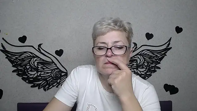 EmiliaGree online show from November 2025 06:14:01 PM