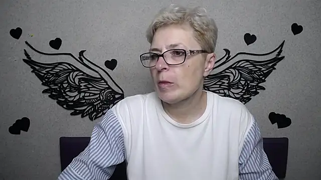 EmiliaGree online show from November 2025 06:08:01 PM