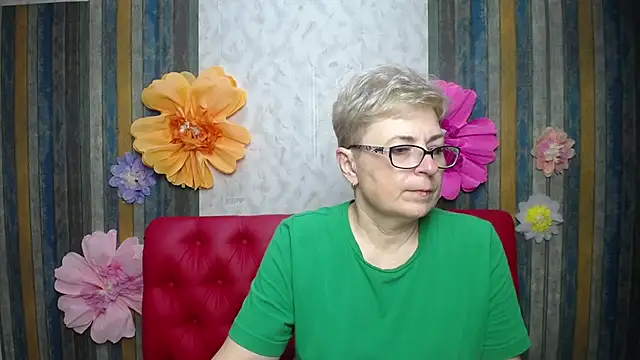 Snapshot of EmiliaGree chatting on March 2026 06:07:01 PM EmiliaGree online show from March 2026 06:07:01 PM