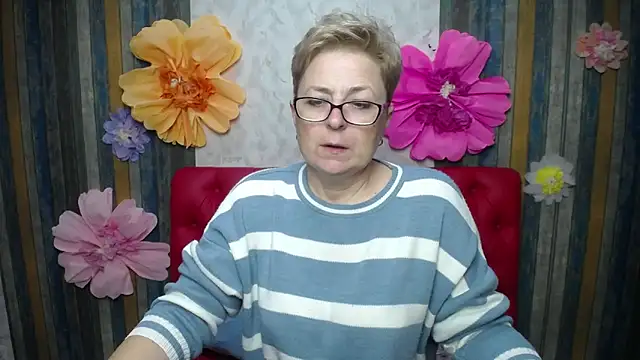 Snapshot of EmiliaGree chatting on May 2026 05:07:02 PM EmiliaGree online show from May 2026 05:07:02 PM