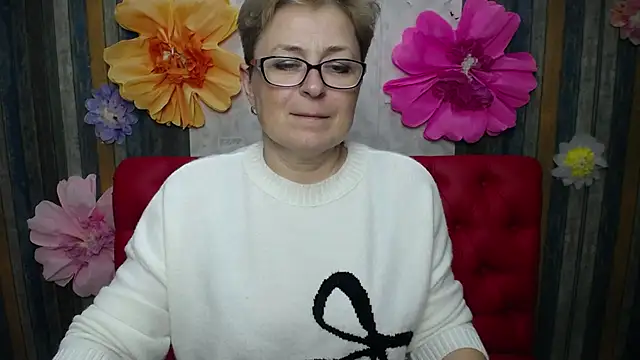 Snapshot of EmiliaGree chatting on May 2026 05:09:01 PM EmiliaGree online show from May 2026 05:09:01 PM