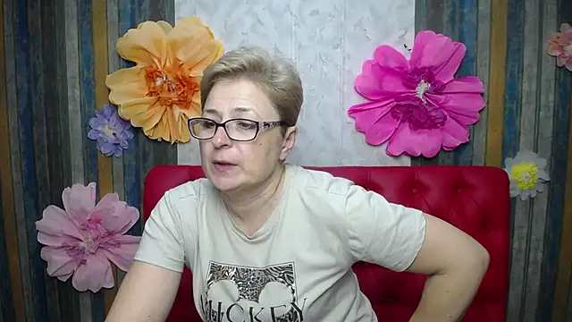 Snapshot of EmiliaGree chatting on May 2026 05:20:02 PM EmiliaGree online show from May 2026 05:20:02 PM