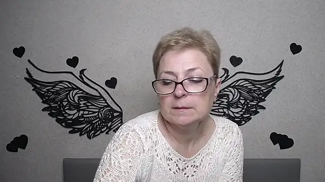 Snapshot of EmiliaGree chatting on May 2026 06:09:01 PM EmiliaGree online show from May 2026 06:09:01 PM