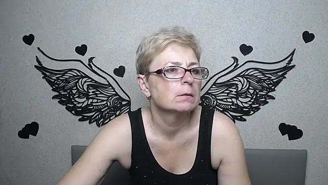 Snapshot of EmiliaGree chatting on July 2026 05:04:02 PM EmiliaGree online show from July 2026 05:04:02 PM
