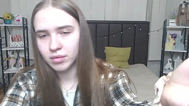 LauraHlot online show from September 2025 06:31:01 PM