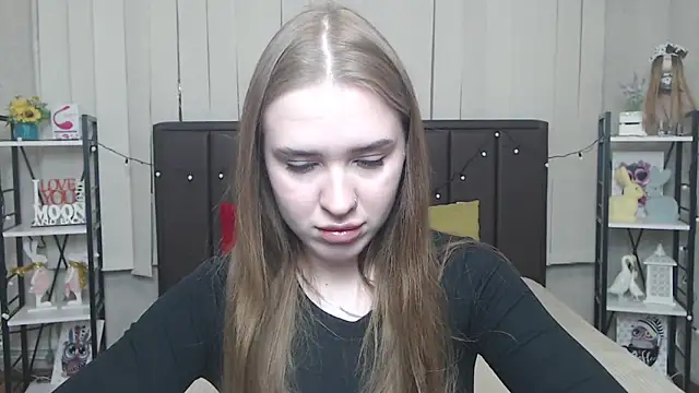 LauraHlot online show from October 2025 05:46:02 PM