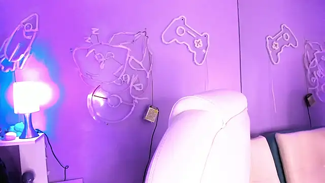 Camiila Osorio online show from November 2025 07:25:01 PM