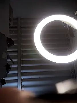 Linda Lars online show from October 2025 03:14:01 AM