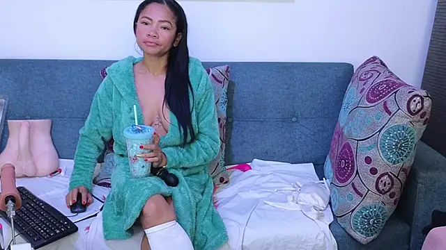 anellejones online show from March 2025 06:46:02 AM