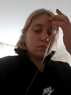 Snapshot of AnastasiaSky19 chatting on October 2025 08:51:01 AM AnastasiaSky19 online show from October 2025 08:51:01 AM