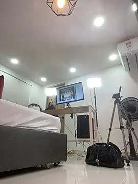 ariel jonees online show from January 2026 04:33:02 PM