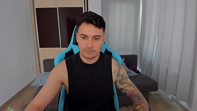 MatMalonne online show from January 2025 11:45:01 AM