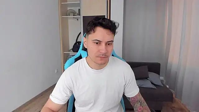 MatMalonne online show from January 2025 06:06:02 AM