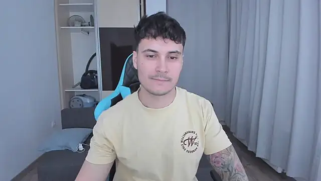 MatMalonne online show from January 2025 03:45:01 PM